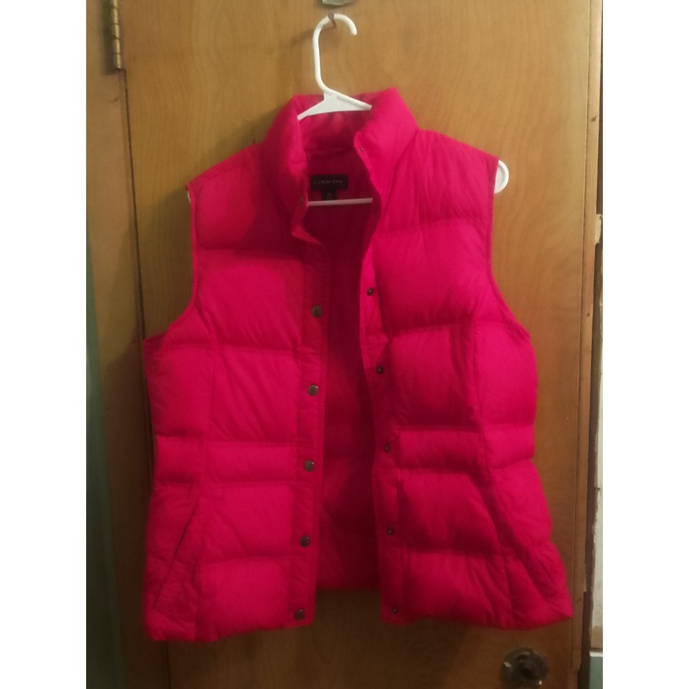 Woman's Red Lands End Quilted Puffer Down  Vest Size Medium 8-12